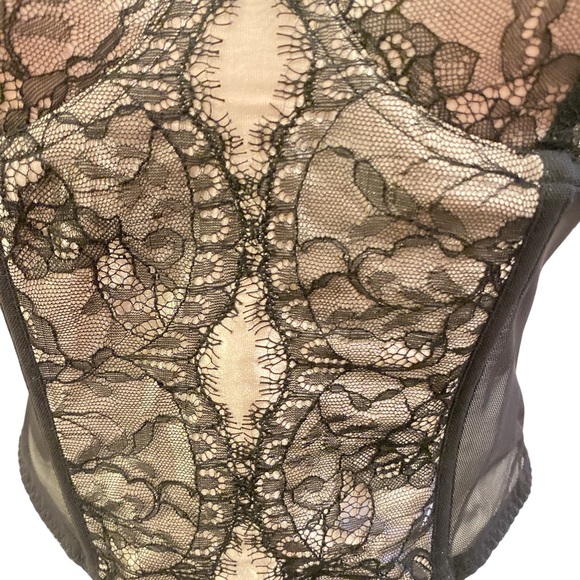 NWT DELICATES Black and Pink Lace Up Bustier, size 36B - Picture 6 of 12